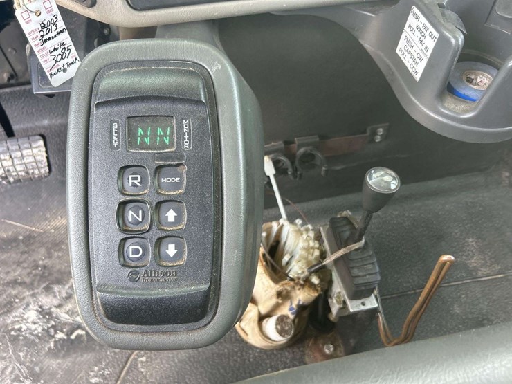 2013-international-durastar-4400-image-17
