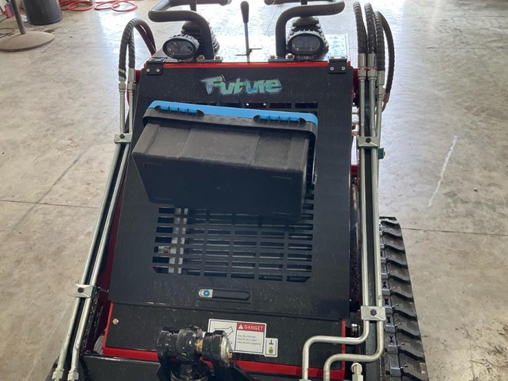 #1011-•-unused-future-ft380r-mini-skid-steer-image-15