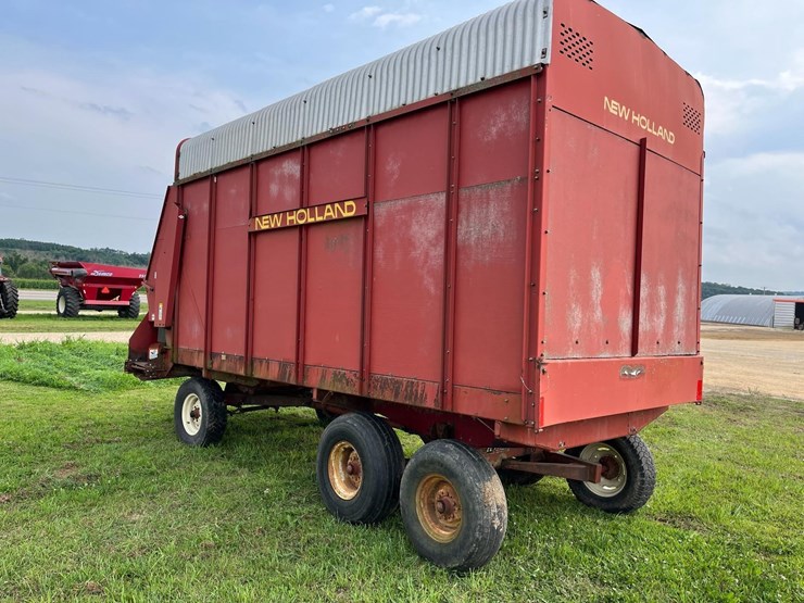 new-holland-816-image-6