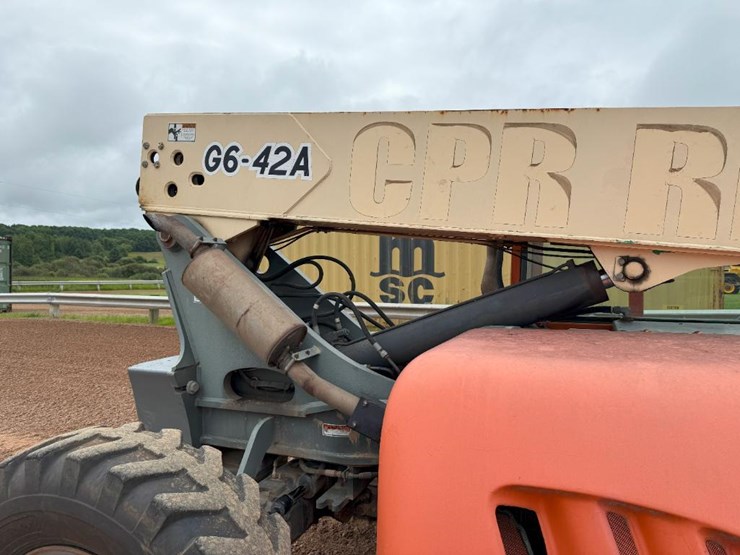 2004-jlg-g6-42a-image-21