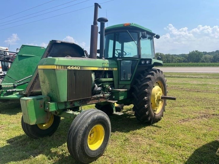 1978-john-deere-4440-image-1