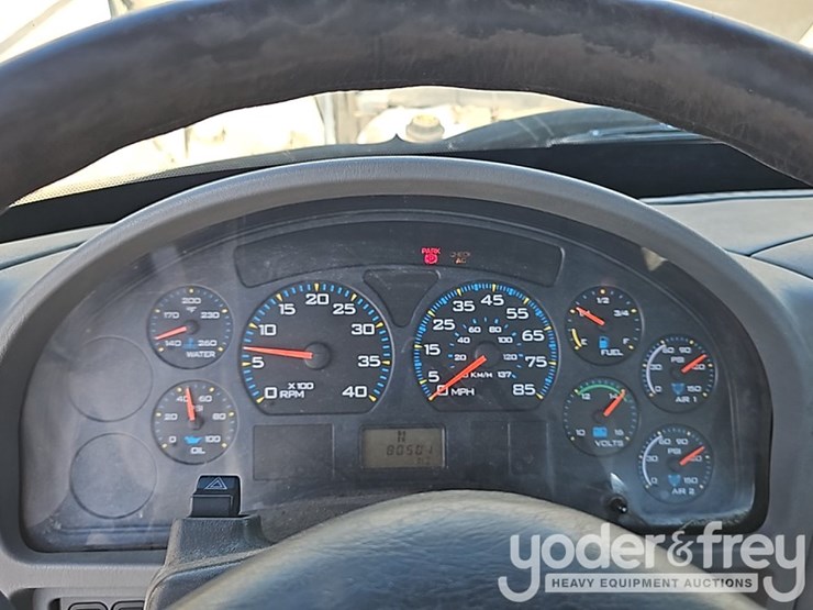 2006-international-durastar-4300-image-30