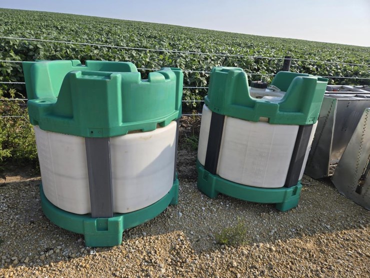 #3852-•-(2)-150-gallon-poly-totes-image-1