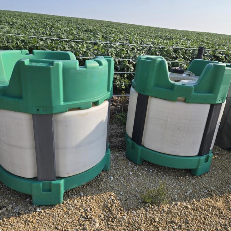 #3852 • (2) 150 GALLON POLY TOTES