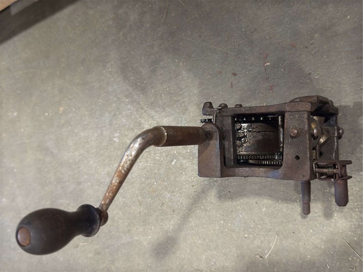 lot-of-machinery-components?-image-14