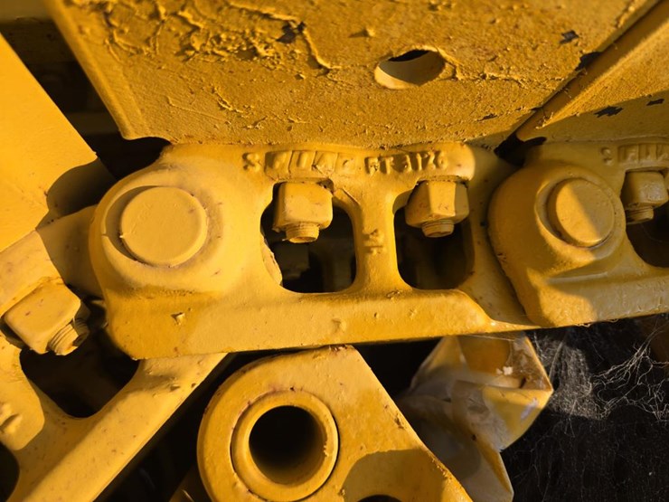 #3864-•-set-of-2-track-chains-with-pads-image-8