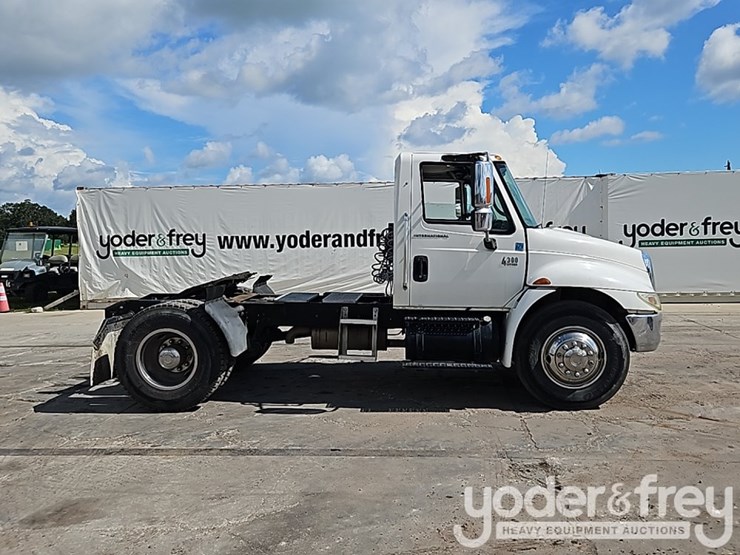 2006-international-durastar-4300-image-5