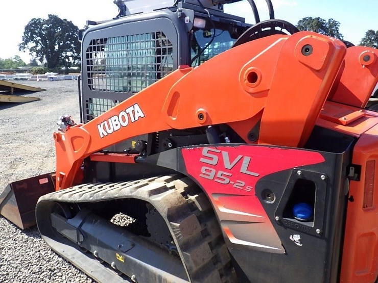 2019-kubota-svl95-2s-image-13