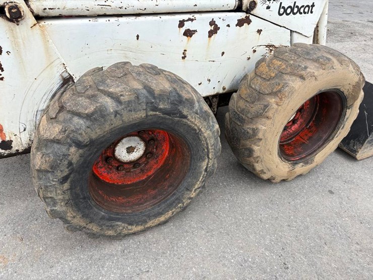 bobcat-825-image-9