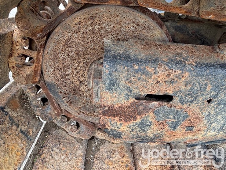 2011-deere-250g-lc-image-14