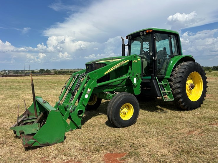 john-deere-7320-image-1