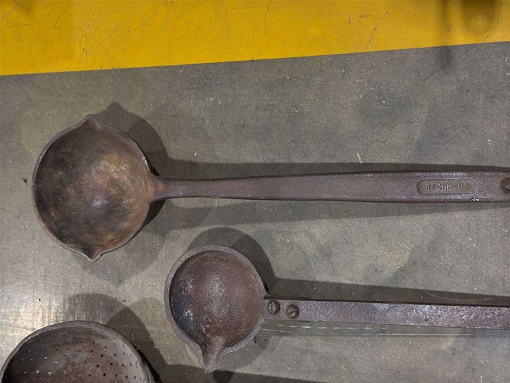 collection-of-cast-iron-smelting-or-lead-melting-ladles-image-7