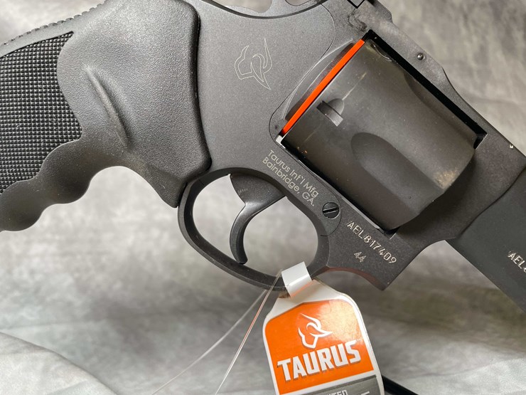 #4534-•-taurus-m44-tracket-44-rem-mag-revolver,-sn:-ael817409-image-9