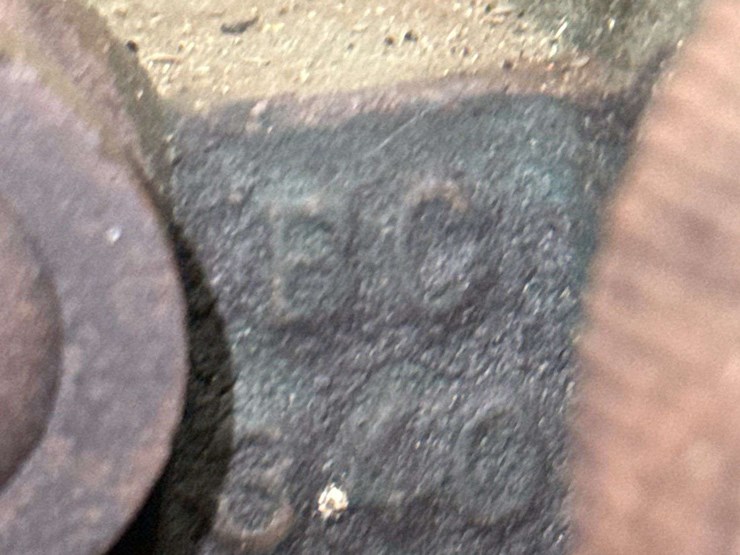 american-leather-splitter,-also-known-as-a-leather-skiver-or-cutter-image-11