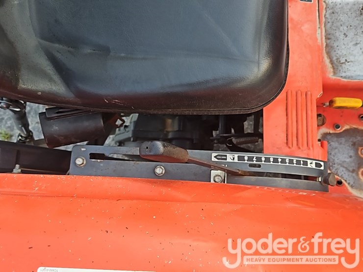 2020-kubota-l2501dt-image-24