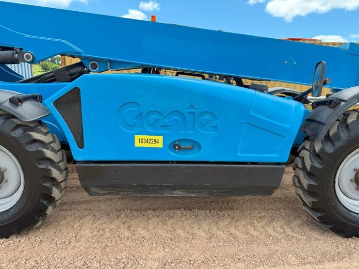 2015-genie-gth844-image-11