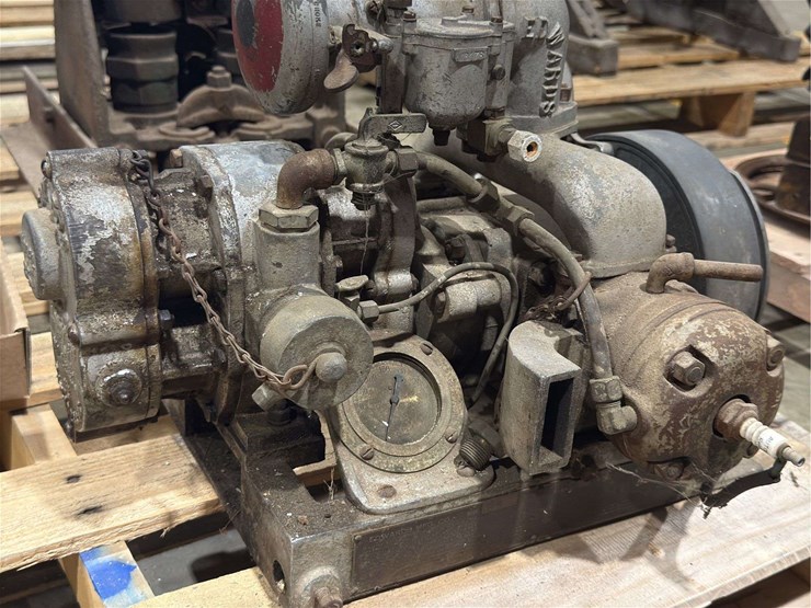 edwards-model-85-brass-gear-drive-water-pump.-image-8