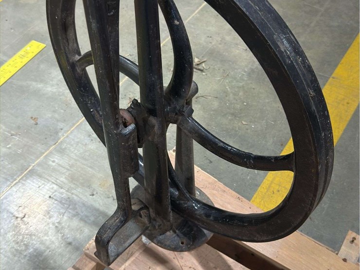 cast-iron-cwt-co.-watchmakers-treadle-image-5