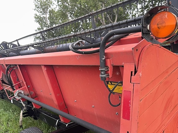 24’-massey-ferguson-soybean-header-image-15