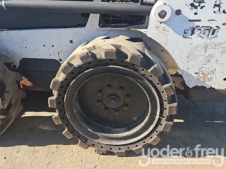 2019-bobcat-s550-image-10