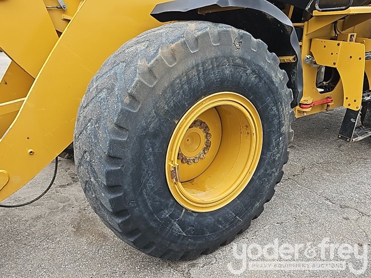 2015-caterpillar-926m-image-11