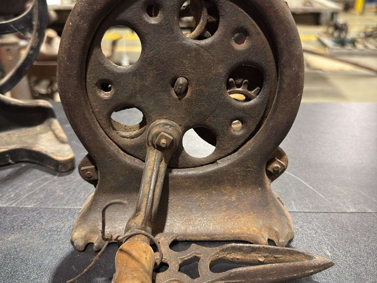 tools-for-rope-making-image-7
