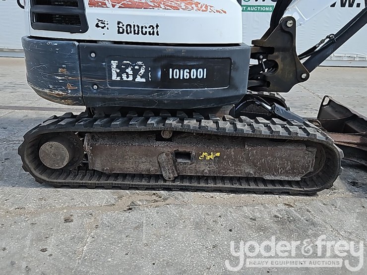 2017-bobcat-e32-image-7