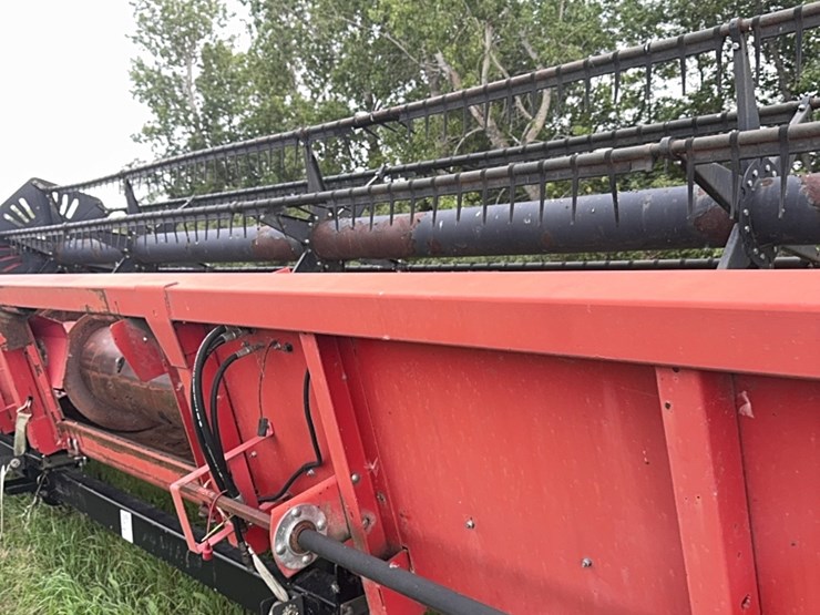 24’-massey-ferguson-soybean-header-image-16