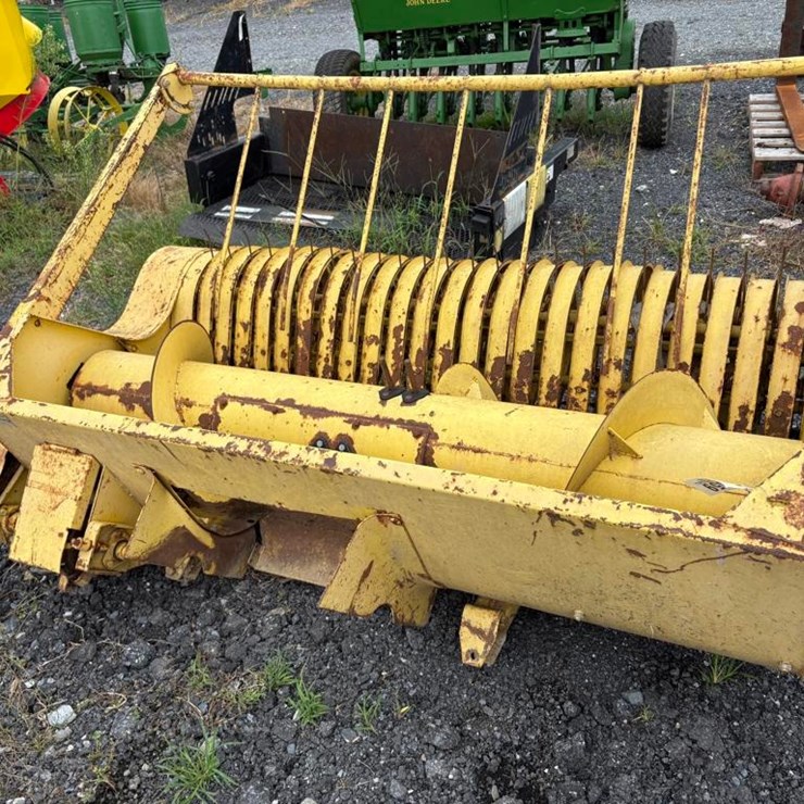 NEW HOLLAND 77