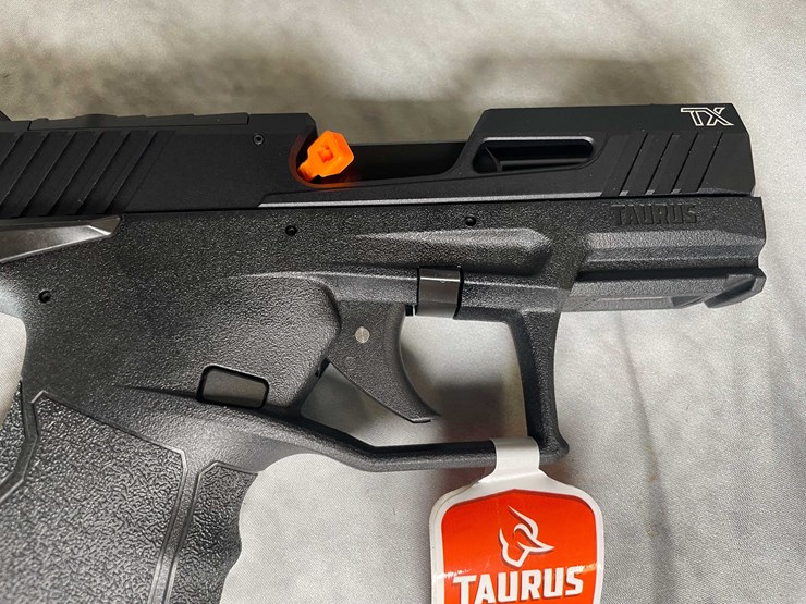 #4551-•-taurus-tx-22-22-lr-semi-auto-pistol,-sn:-1tj062099-image-9