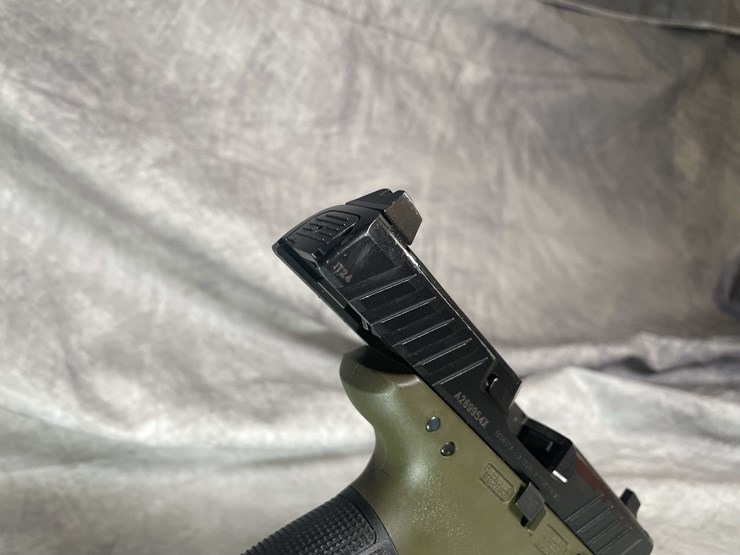 #4556-•-beretta-apx-a1-9mm-luger-pistol,-sn:-a269954x-image-12