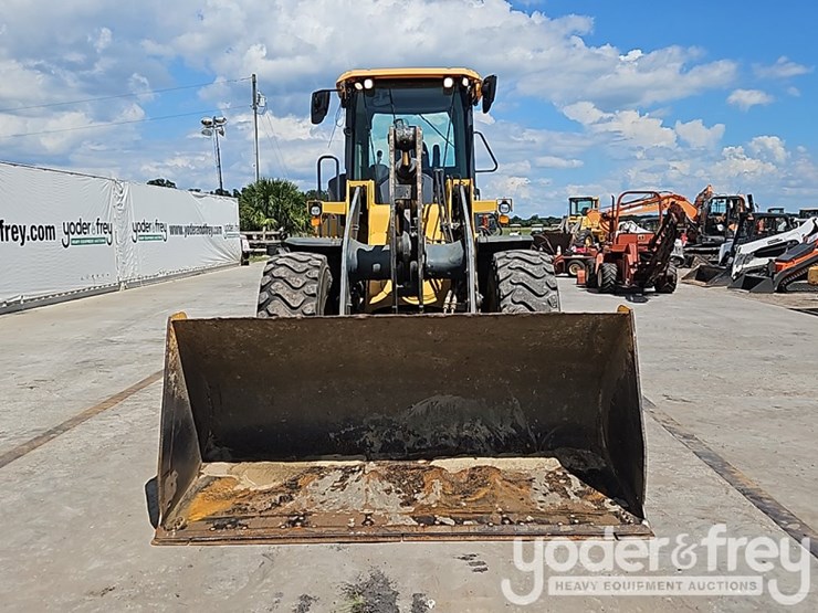 2019-deere-544l-image-14