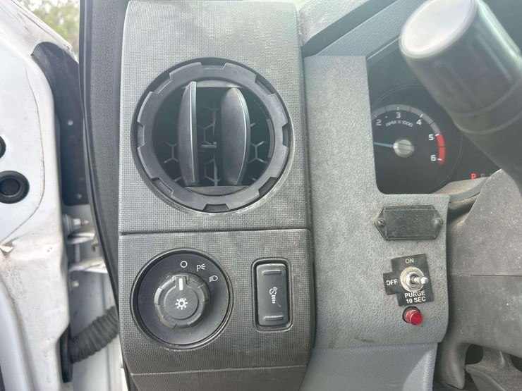 2015-ford-f450-image-16