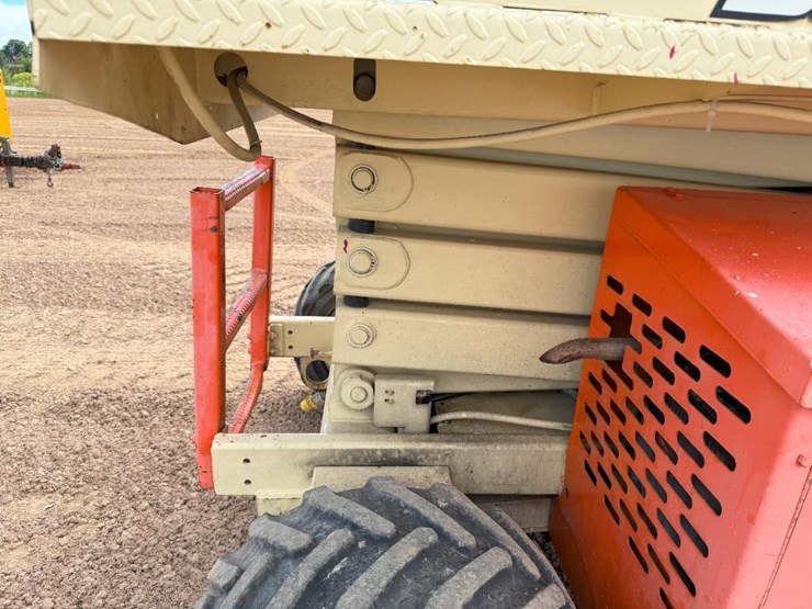 2000-jlg-260mrt-image-19
