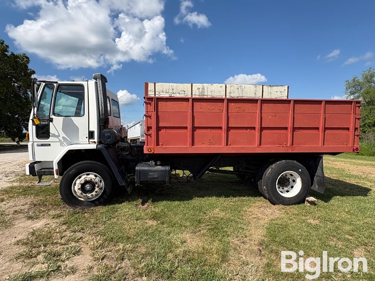 1990-ford-cargo-image-8