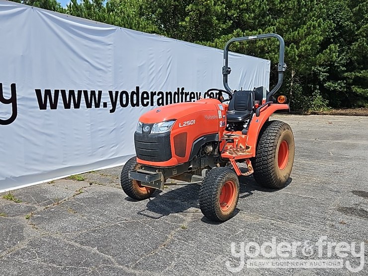 2020-kubota-l2501f-image-1