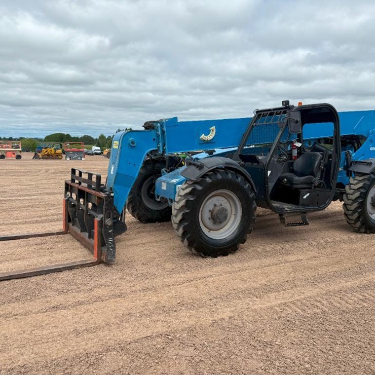 2015 GENIE GTH844