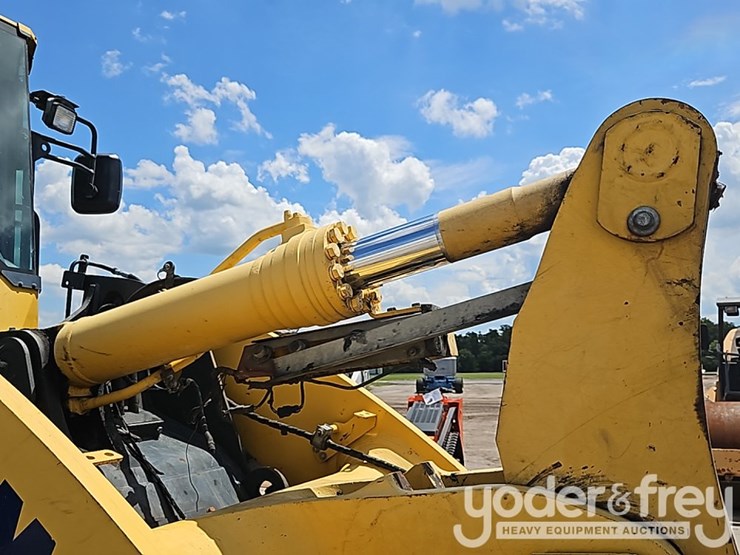 2021-komatsu-wa320-8-image-11