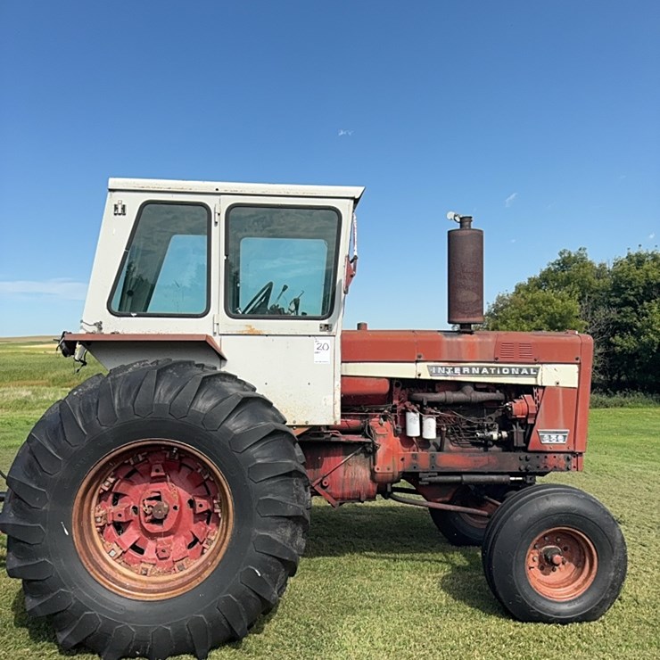 INTERNATIONAL 856