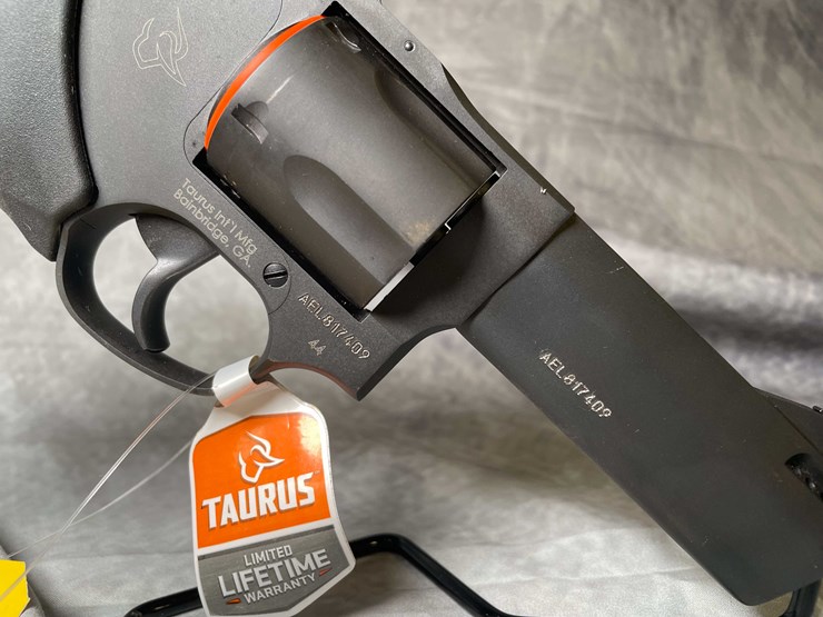 #4534-•-taurus-m44-tracket-44-rem-mag-revolver,-sn:-ael817409-image-10