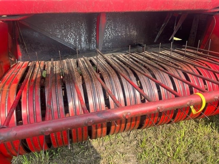 massey-ferguson-9-image-6