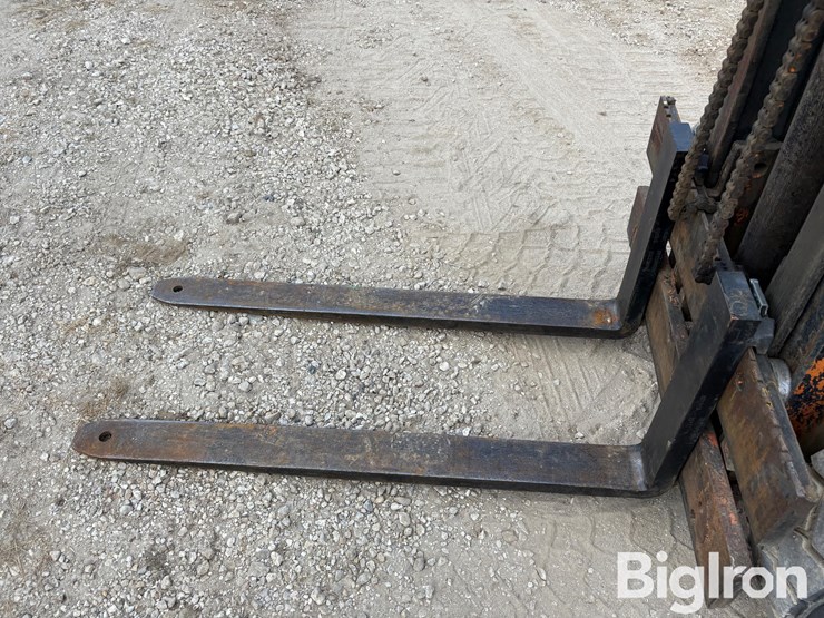 yale-propane-forklift-image-12