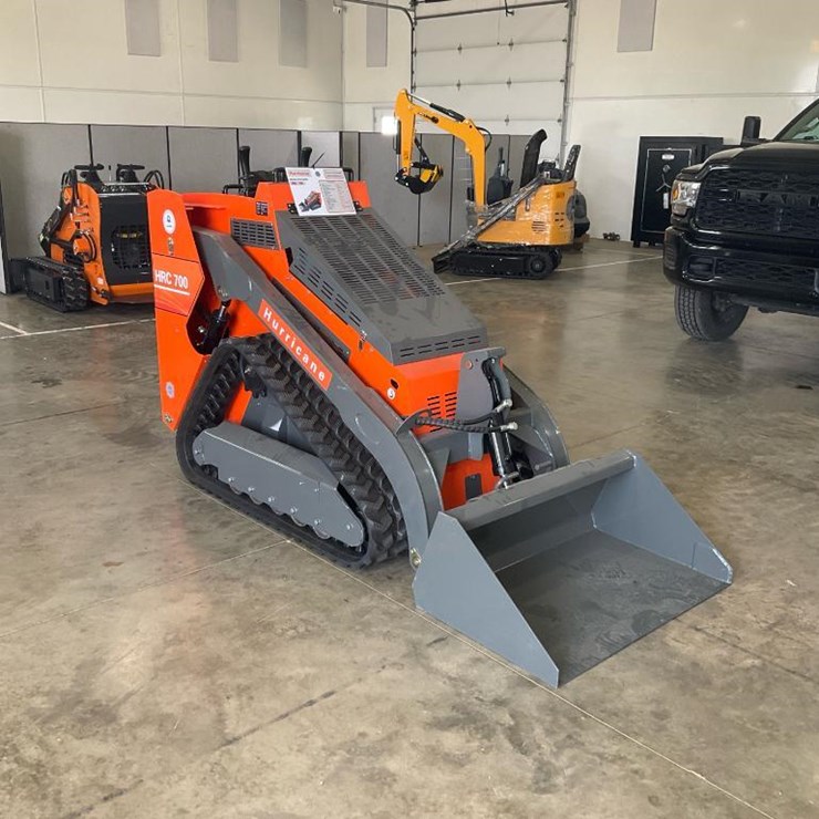 #1002 • Hurricane HRC 700 Mini Skid Steer Loader