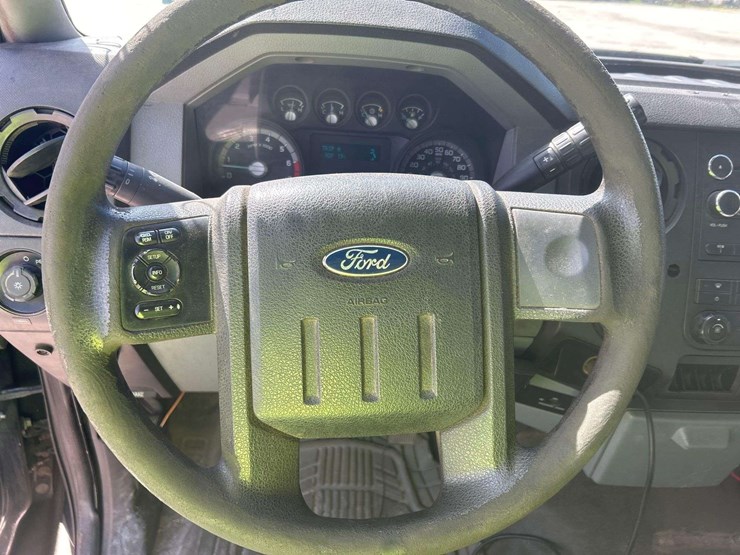 2012-ford-f350-image-13