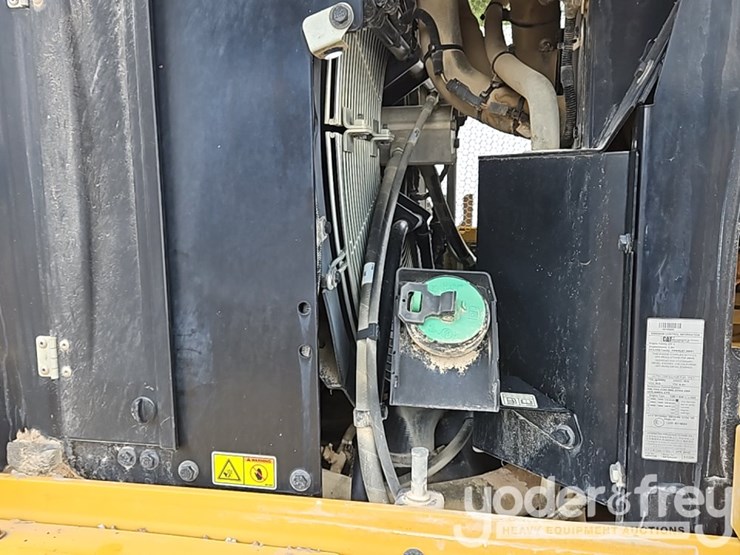 2015-caterpillar-926m-image-28