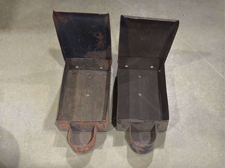 tractor-seats-and-tool-boxes-image-7