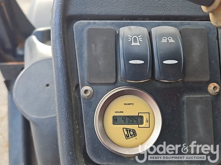 2015-jcb-510-56-image-33
