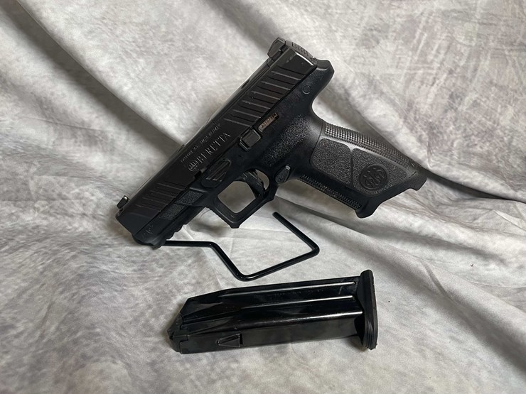 #4552-•-beretta-apx-a1-9mm-luger-pistol,-sn:-a216789x-image-21