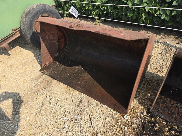 #3896-•-50"-loader-bucket-image-4