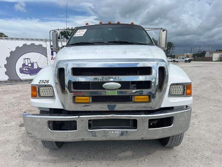 2008-ford-f750-image-30